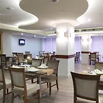 森巴亚克市酒店