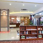 森巴亚克市酒店 4* 阿达纳