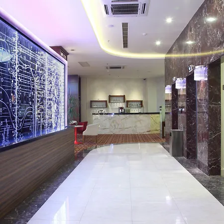 酒店 森巴亚克市酒店 4*