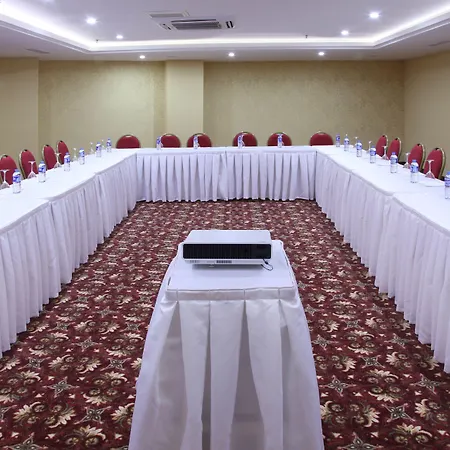 Hotel Senbayrak 4*