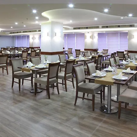 Hotel Senbayrak 4*